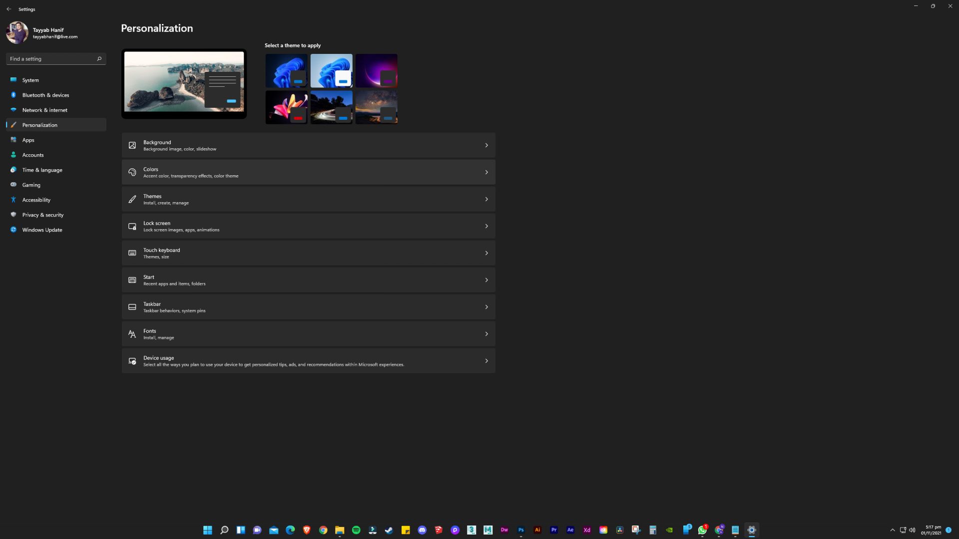Method of changing taskbar from white to black in win11
