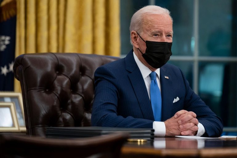 In the face of a party uprising, the Biden White House stands by the Title 42 judgment